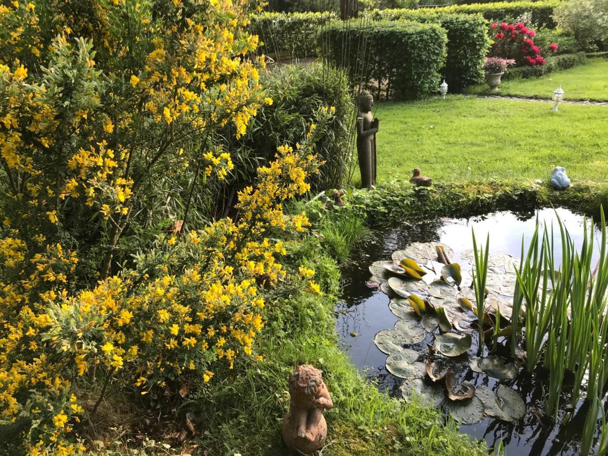 Les Chaumieres Du Pays D'Auge Bed and Breakfast Le Breuil-en-Auge Exteriör bild
