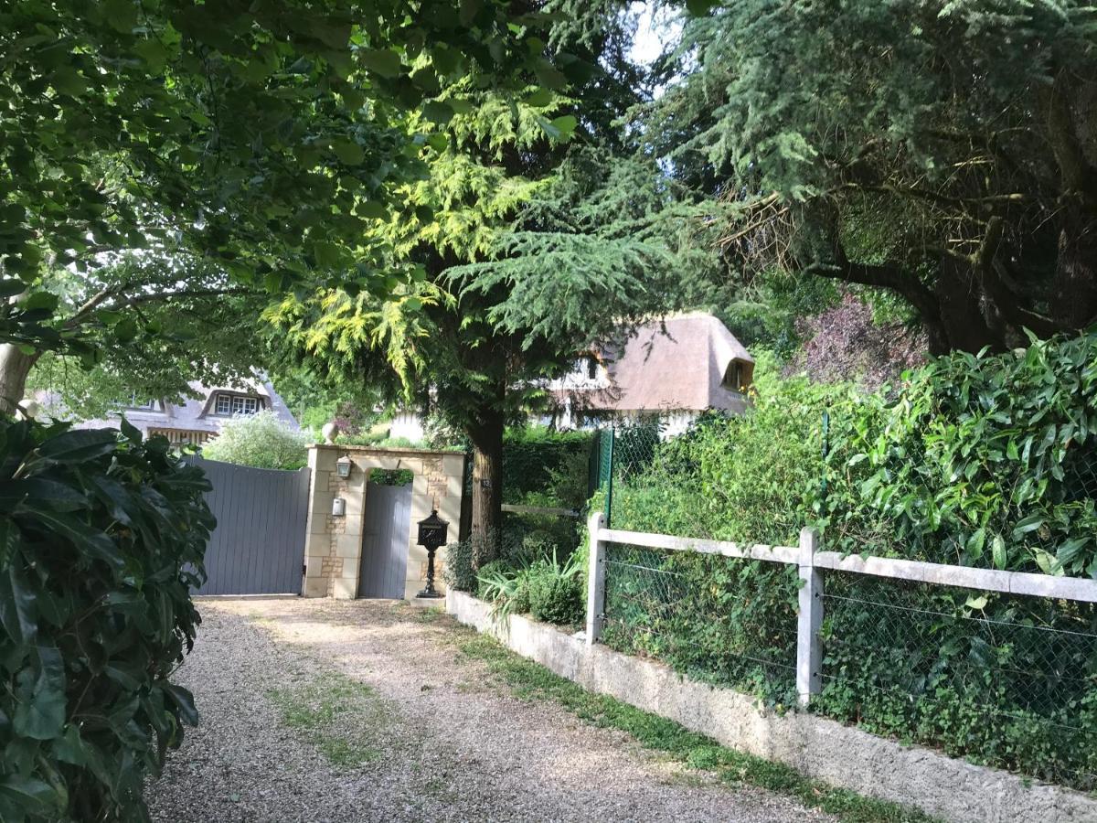 Les Chaumieres Du Pays D'Auge Bed and Breakfast Le Breuil-en-Auge Exteriör bild