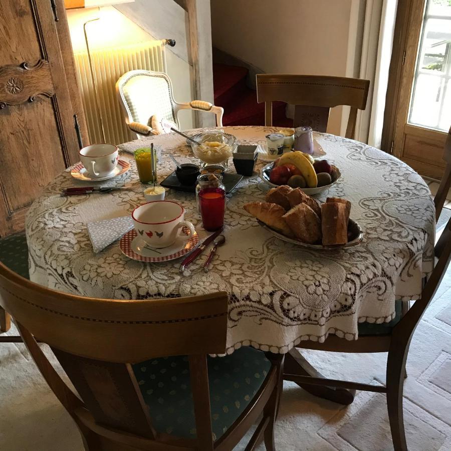 Les Chaumieres Du Pays D'Auge Bed and Breakfast Le Breuil-en-Auge Exteriör bild