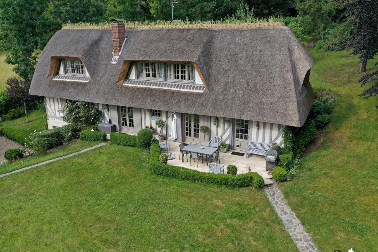 Les Chaumieres Du Pays D'Auge Bed and Breakfast Le Breuil-en-Auge Exteriör bild