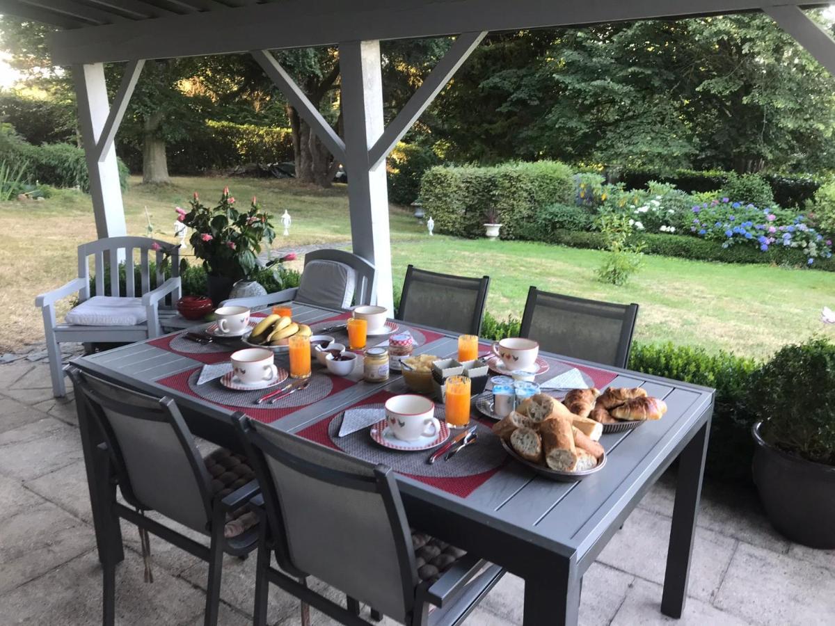 Les Chaumieres Du Pays D'Auge Bed and Breakfast Le Breuil-en-Auge Exteriör bild