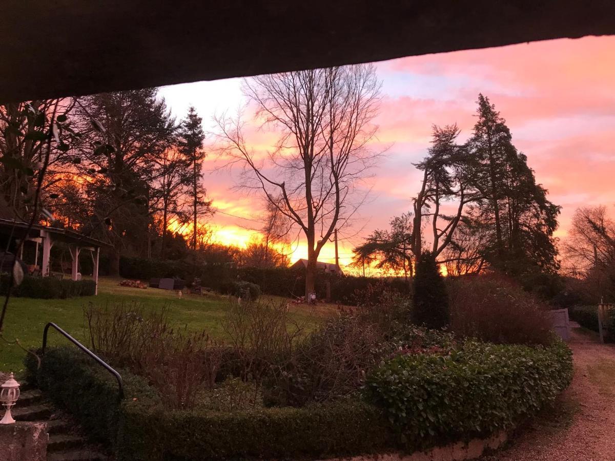 Les Chaumieres Du Pays D'Auge Bed and Breakfast Le Breuil-en-Auge Exteriör bild