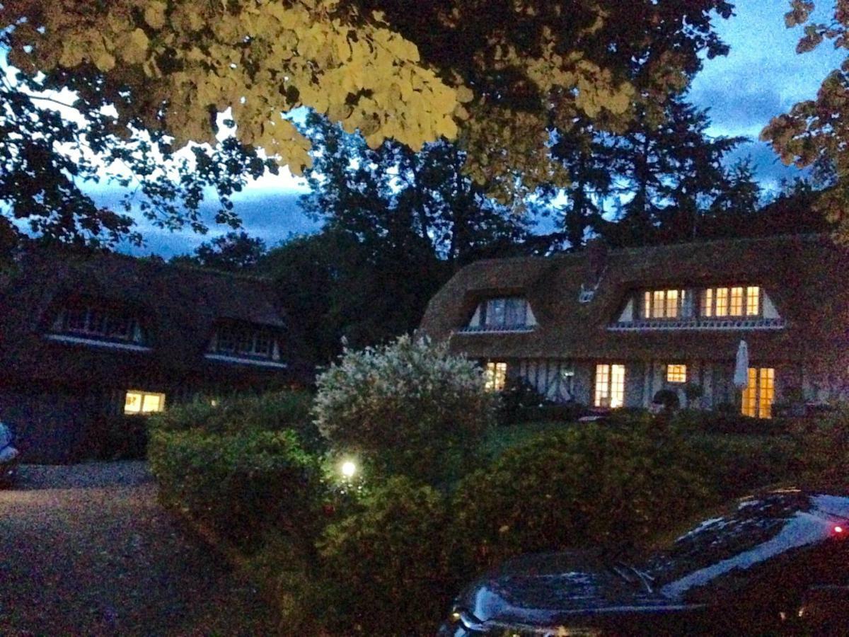 Les Chaumieres Du Pays D'Auge Bed and Breakfast Le Breuil-en-Auge Exteriör bild